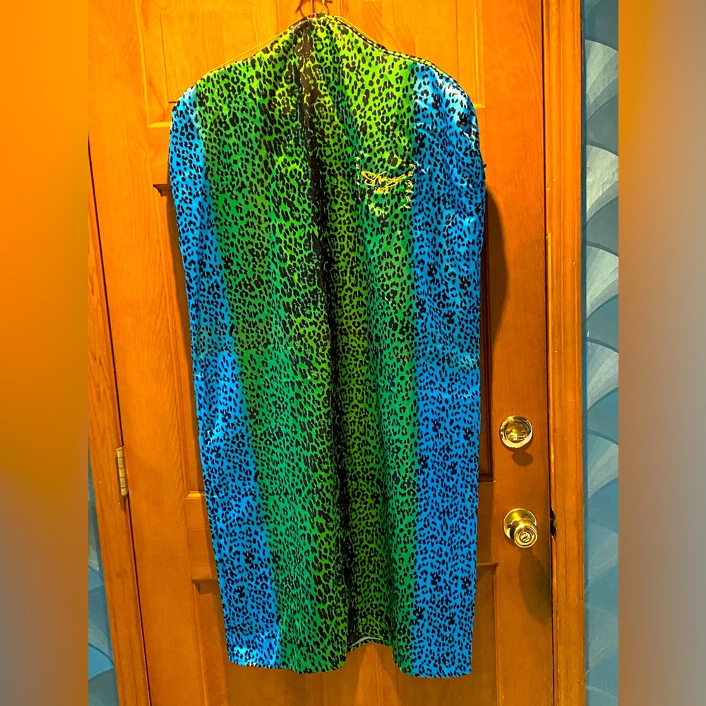 Satin leopard print garment bag (Sharif)